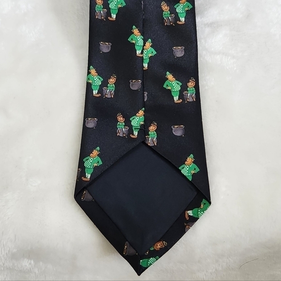 Romario Manzini Navy Blue St Patrick's Day Leprechaun Pot Of Gold Necktie Tie - Picture 6 of 9